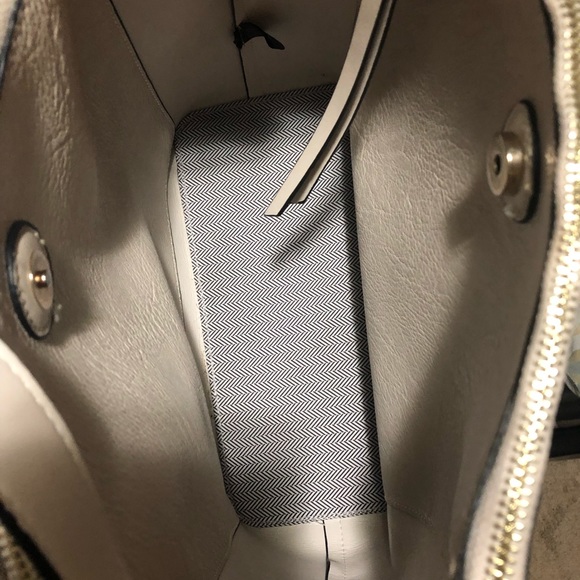 NWT Isabelle Vegan Cream Black Pencil Edge Purse - Picture 5 of 6